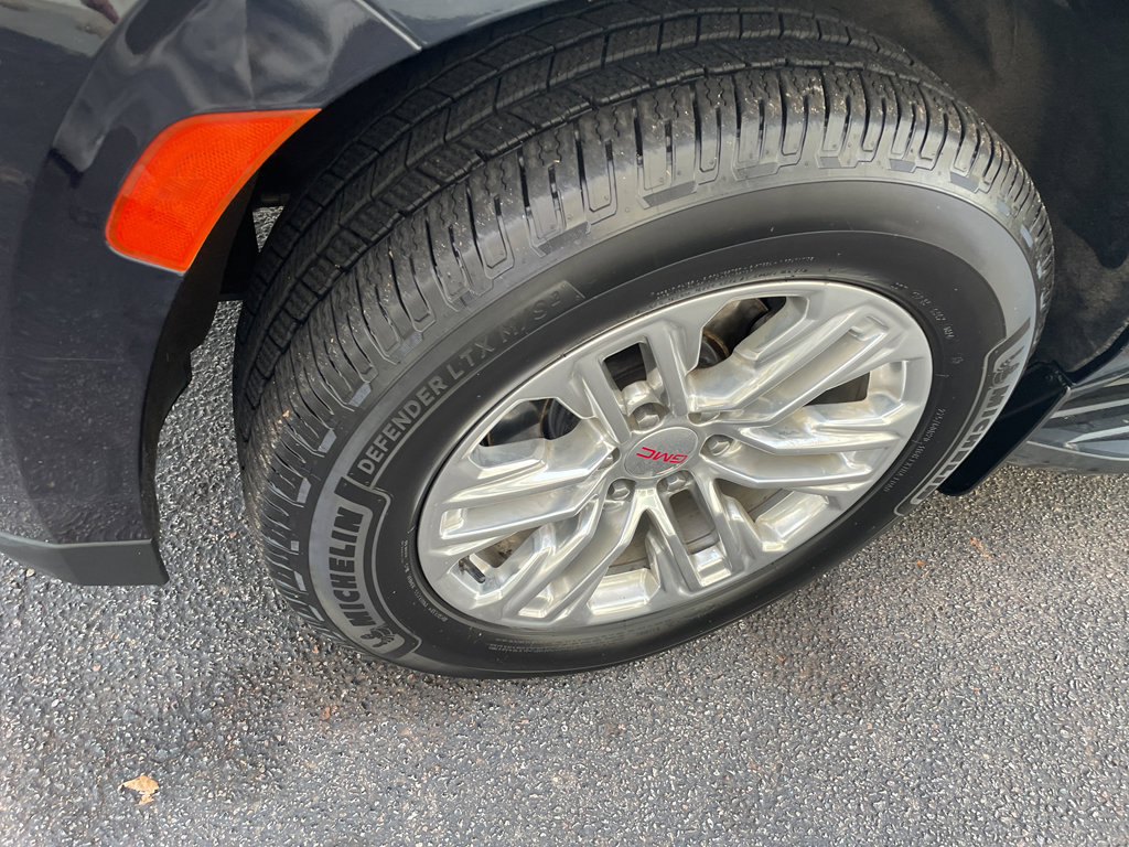 Used 2021 GMC Yukon XL SLT image 5