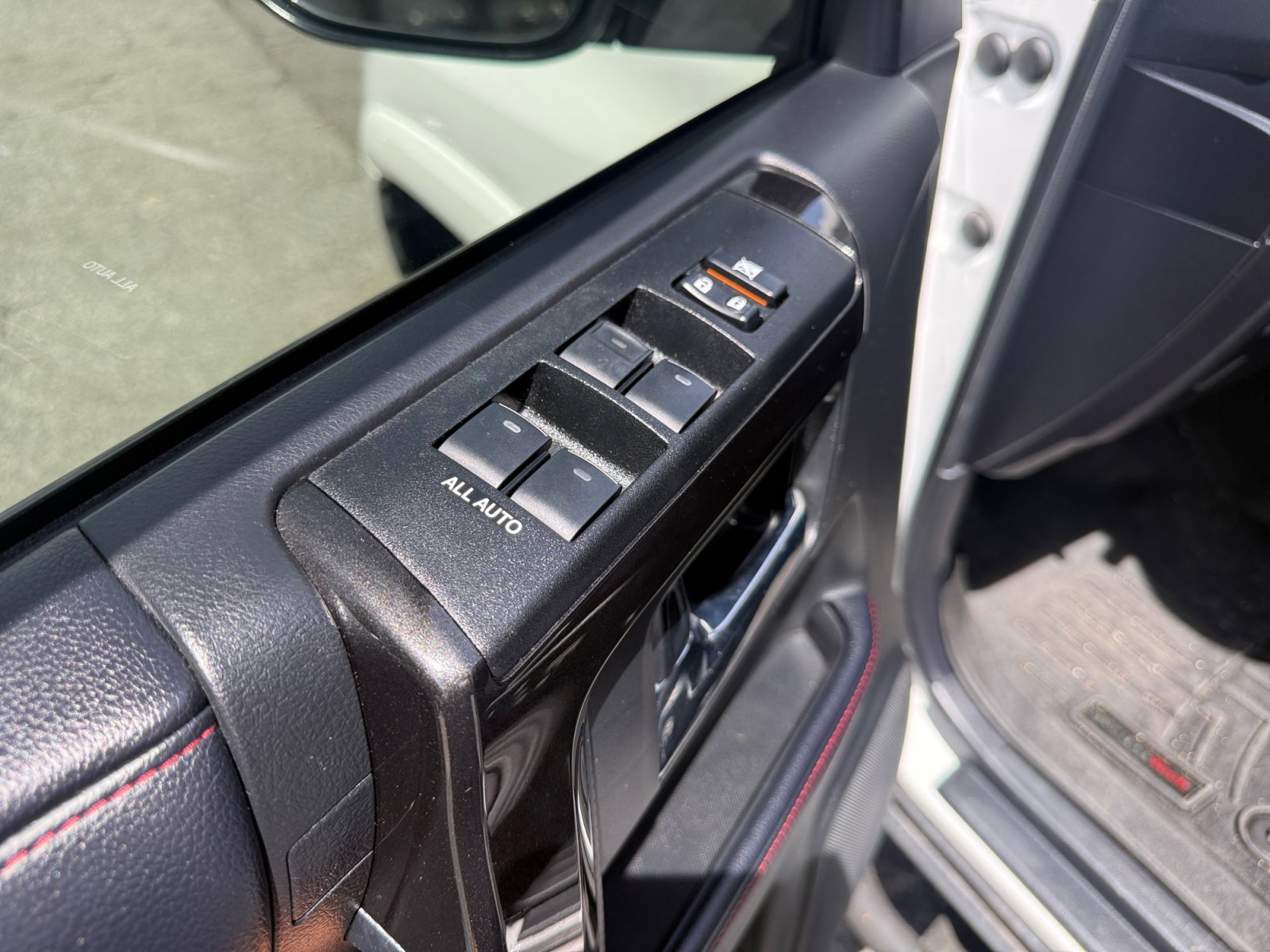 Used 2019 Toyota 4Runner 4WD image 26