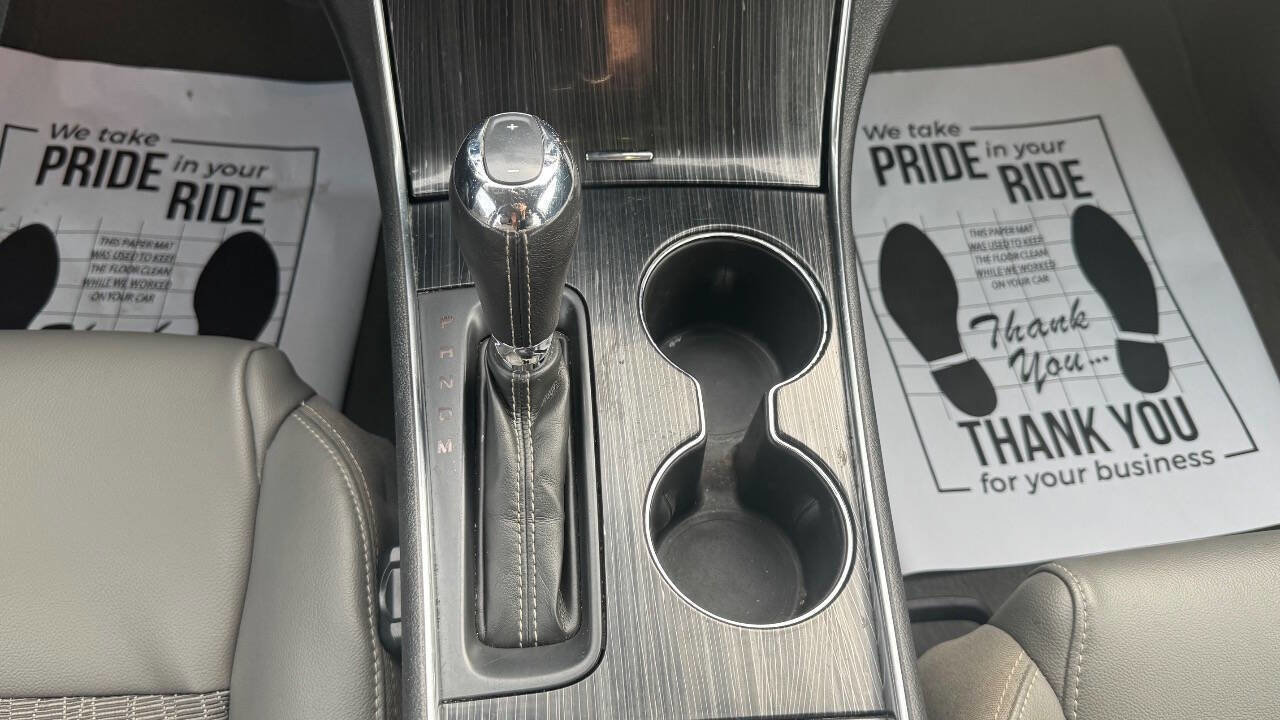 Used 2017 Chevrolet Impala LT image 12