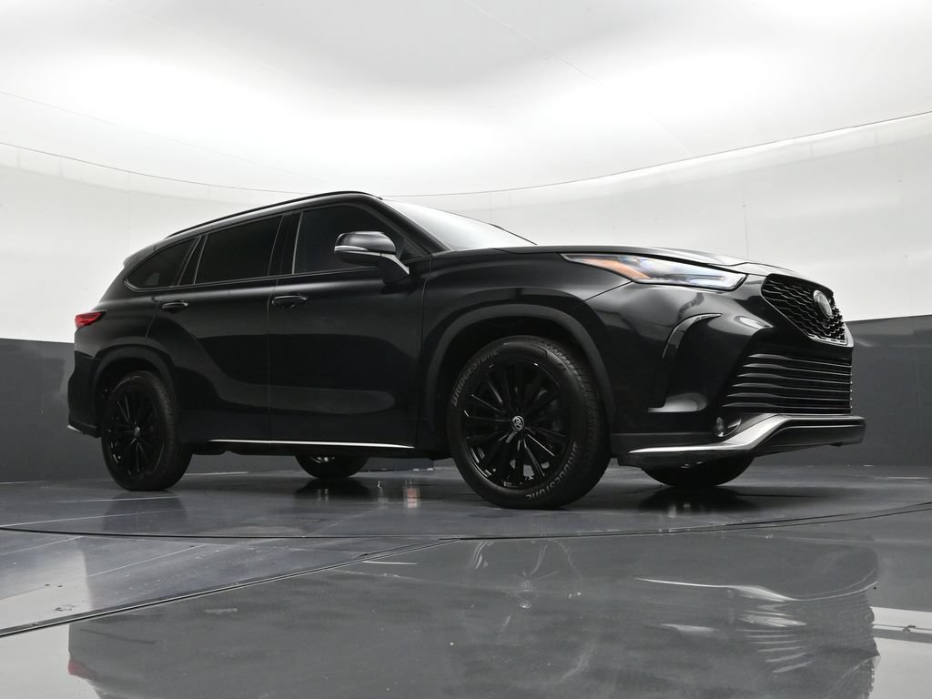 Used 2023 Toyota Highlander XSE FWD image 27