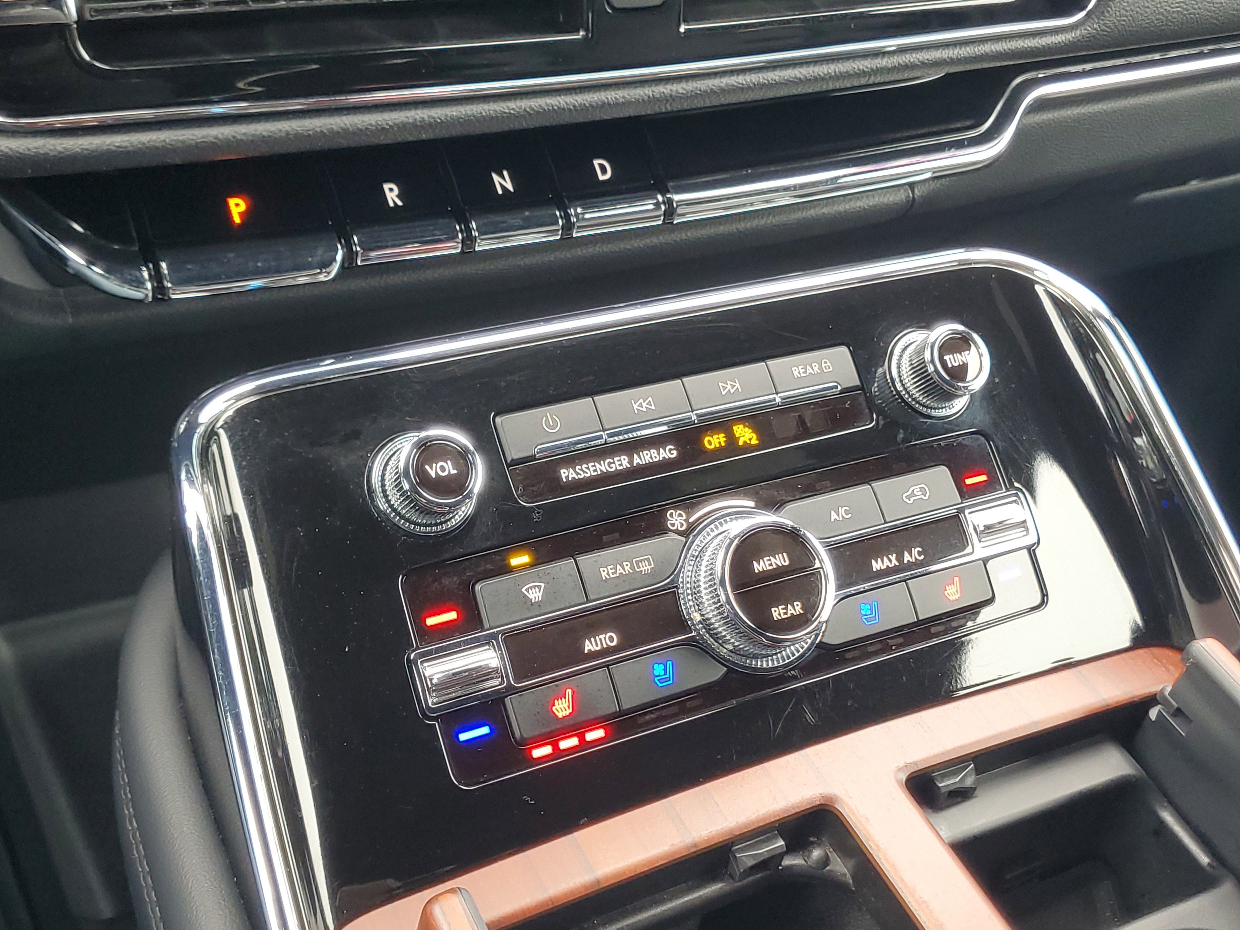 Certified 2023 Lincoln Navigator Reserve AWD/4WD image 18