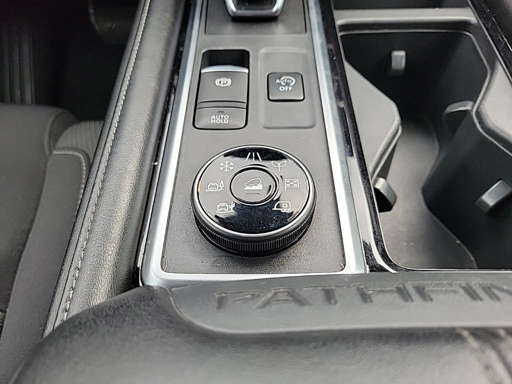 Used 2022 Nissan Pathfinder SV AWD/4WD image 28
