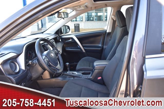 Used 2018 Toyota RAV4 XLE image 18