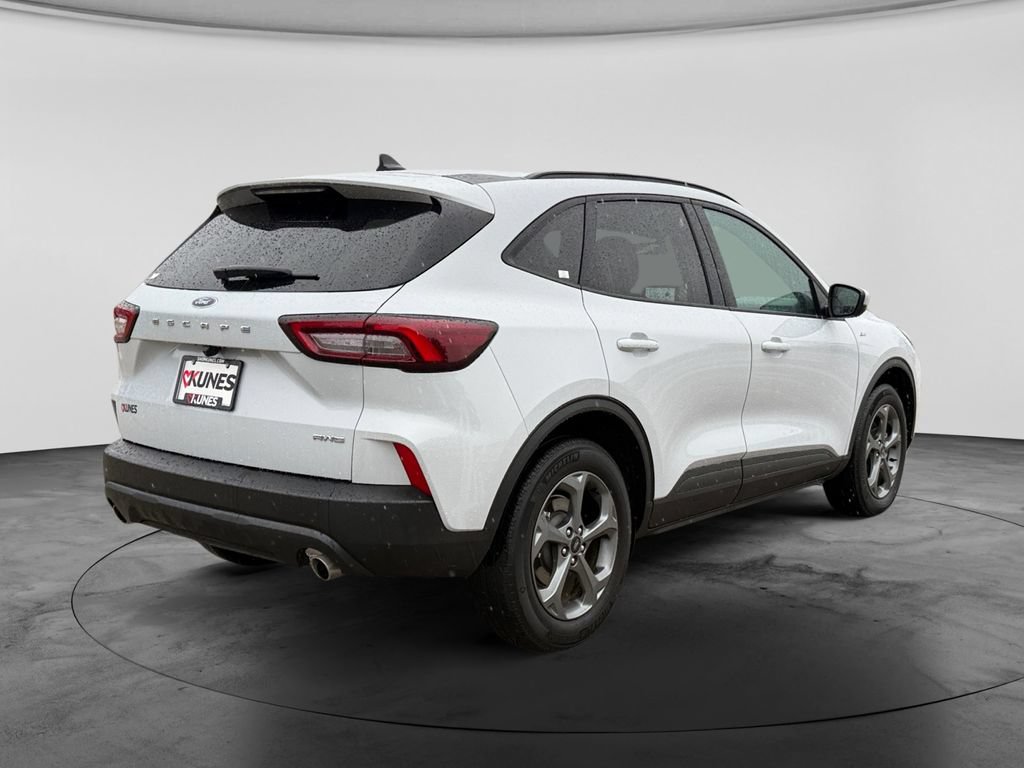 Used 2025 Ford Escape ST-Line Select AWD/4WD image 9