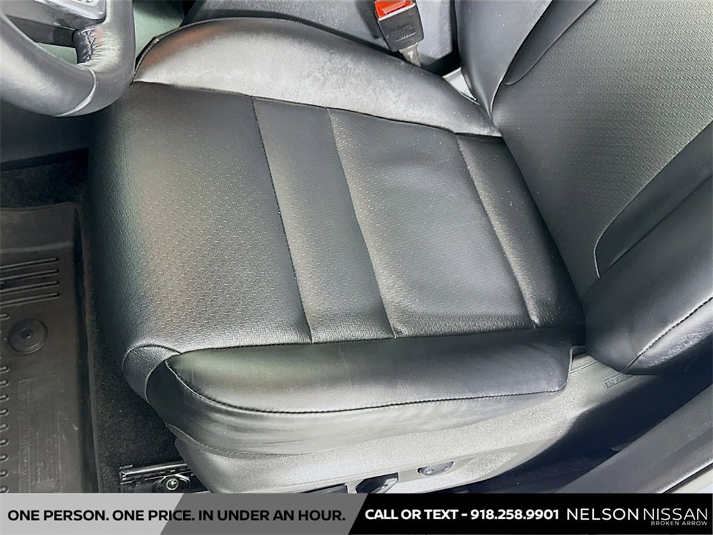 Certified 2023 Nissan Rogue SV w/ SV Premium Package image 18