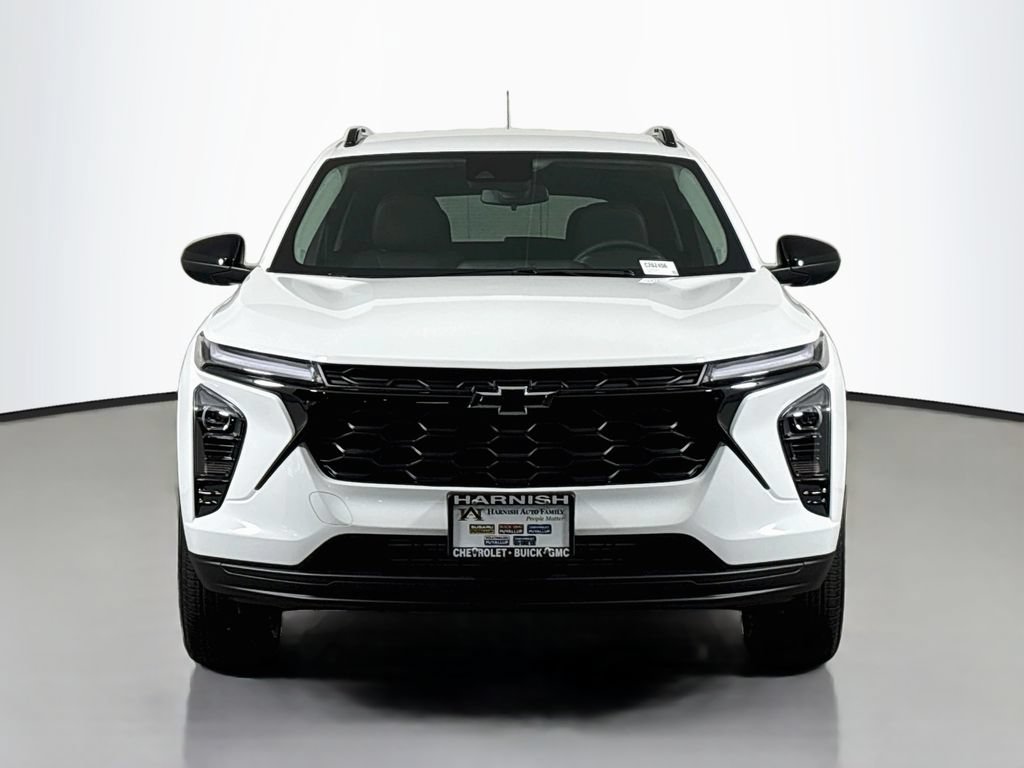 New 2026 Chevrolet Trax LT w/ Driver Confidence Package FWD image 2