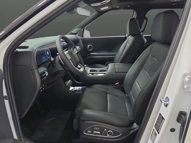 New 2026 Hyundai Palisade Calligraphy image 2