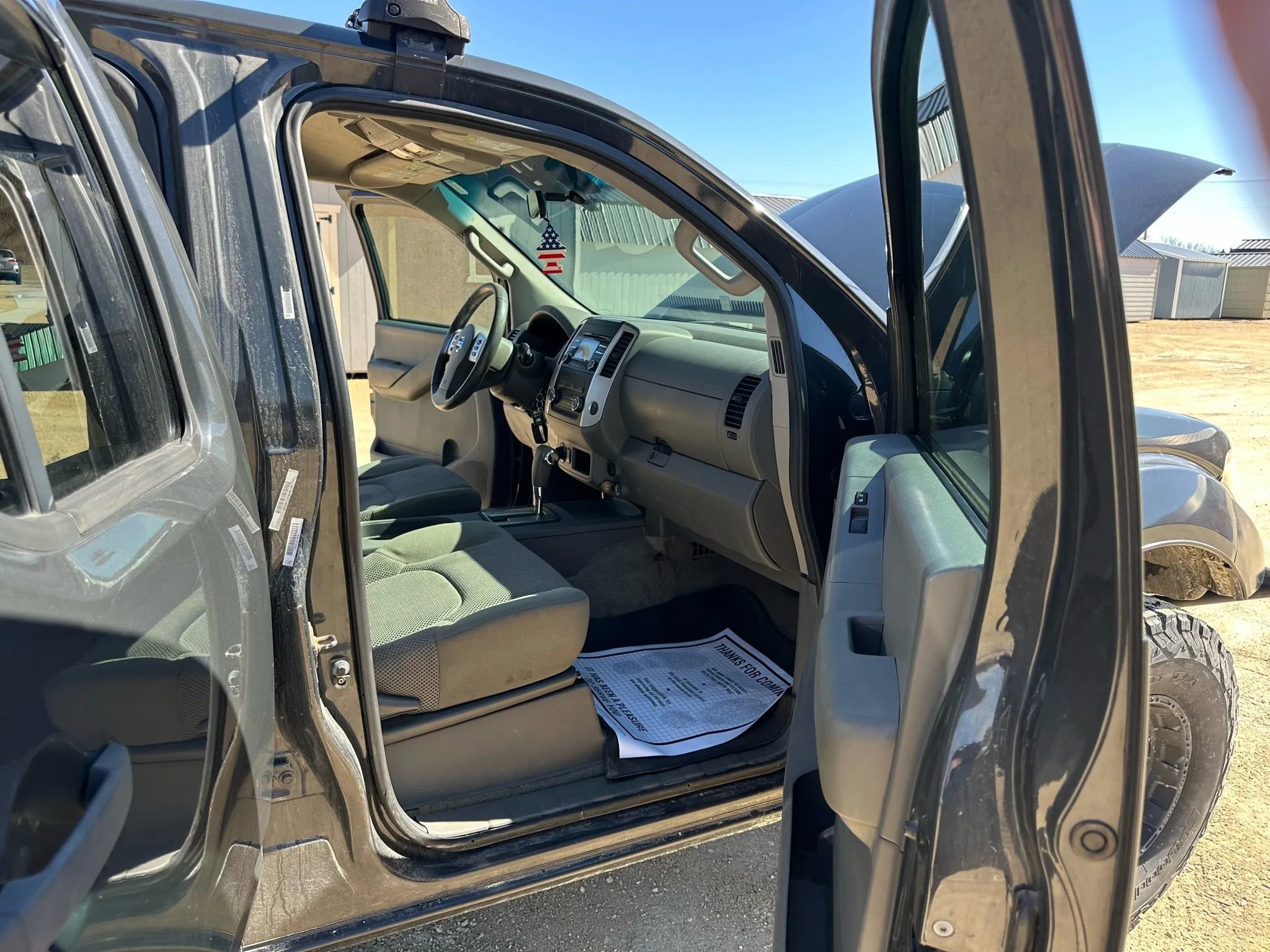 Used 2013 Nissan Frontier SV image 11