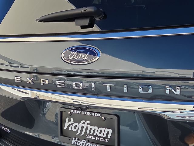 Used 2022 Ford Expedition Limited image 29