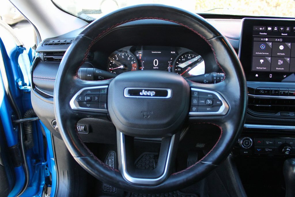 Used 2022 Jeep Compass Trailhawk w/ Trailhawk Convenience Group AWD/4WD image 19