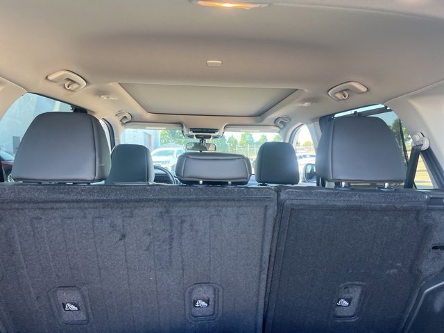 Used 2023 Nissan Rogue SV w/ SV Premium B Package image 27