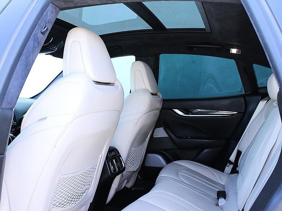 Used 2018 Maserati Levante S GranSport image 9