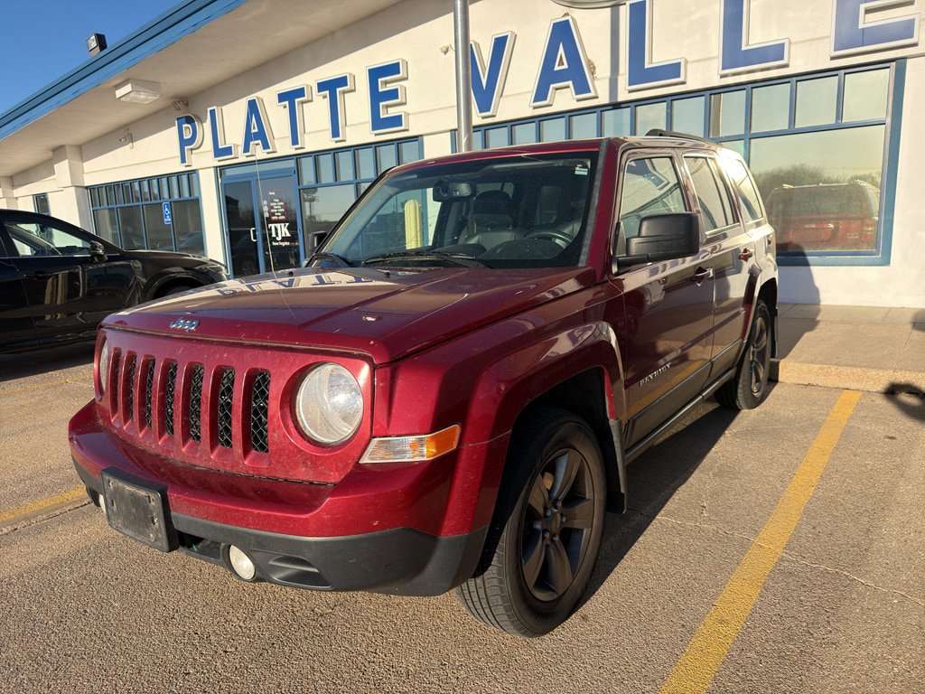 Used 2015 Jeep Patriot High Altitude AWD/4WD image 2