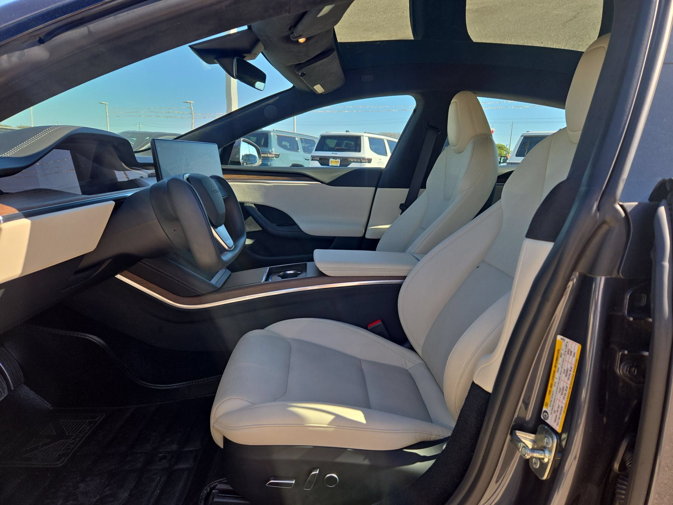 Used 2022 Tesla Model S AWD/4WD image 9