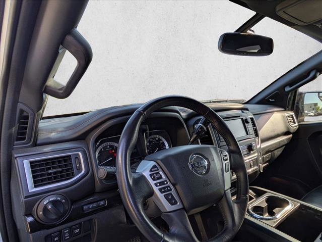 Used 2019 Nissan Titan SL w/ Midnight Edition image 10