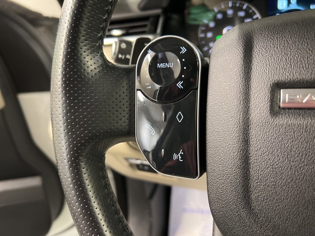 Used 2020 Land Rover Range Rover Velar S image 17