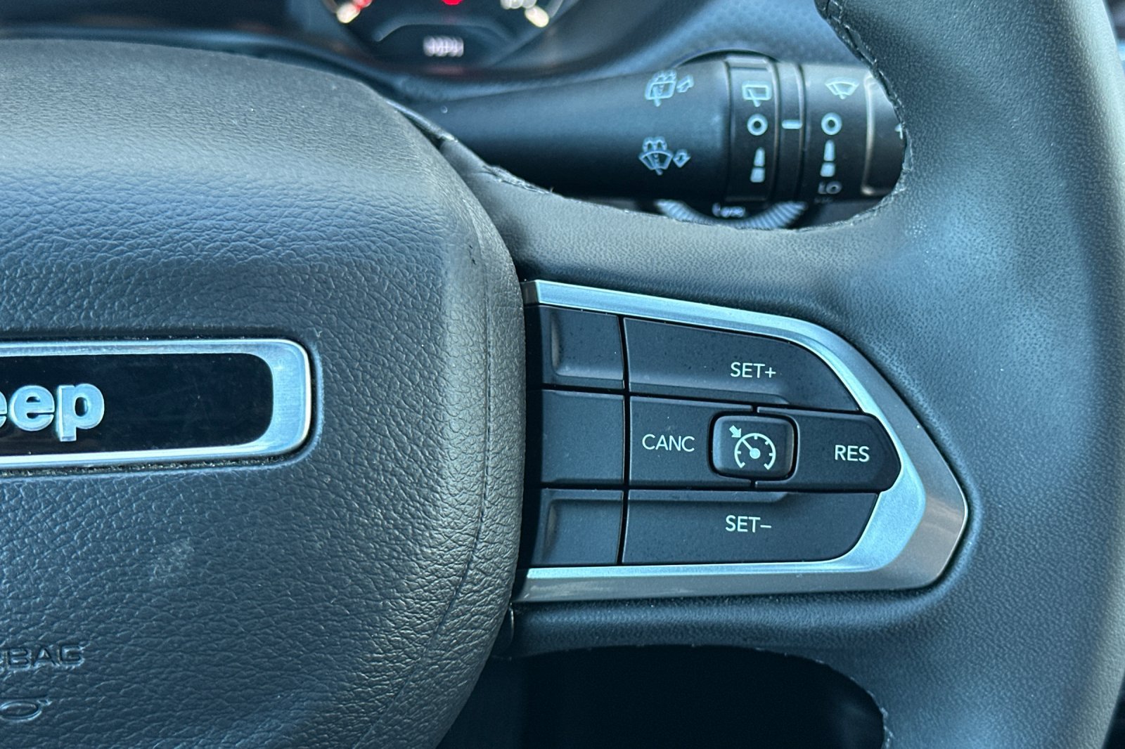Used 2023 Jeep Compass Latitude AWD/4WD image 27