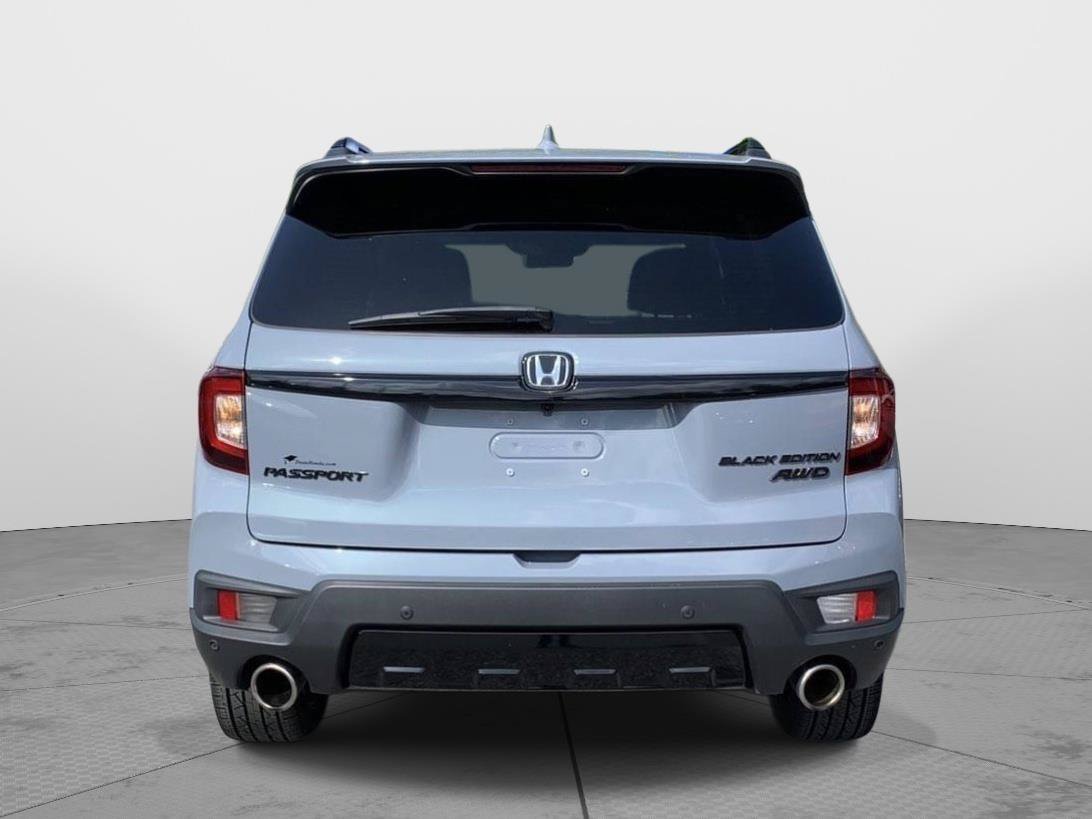 Certified 2024 Honda Passport Black Edition image 4