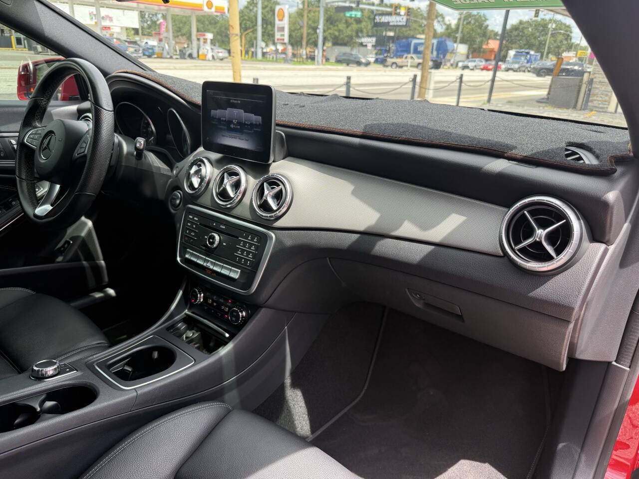Used 2017 Mercedes-Benz CLA 250 image 25