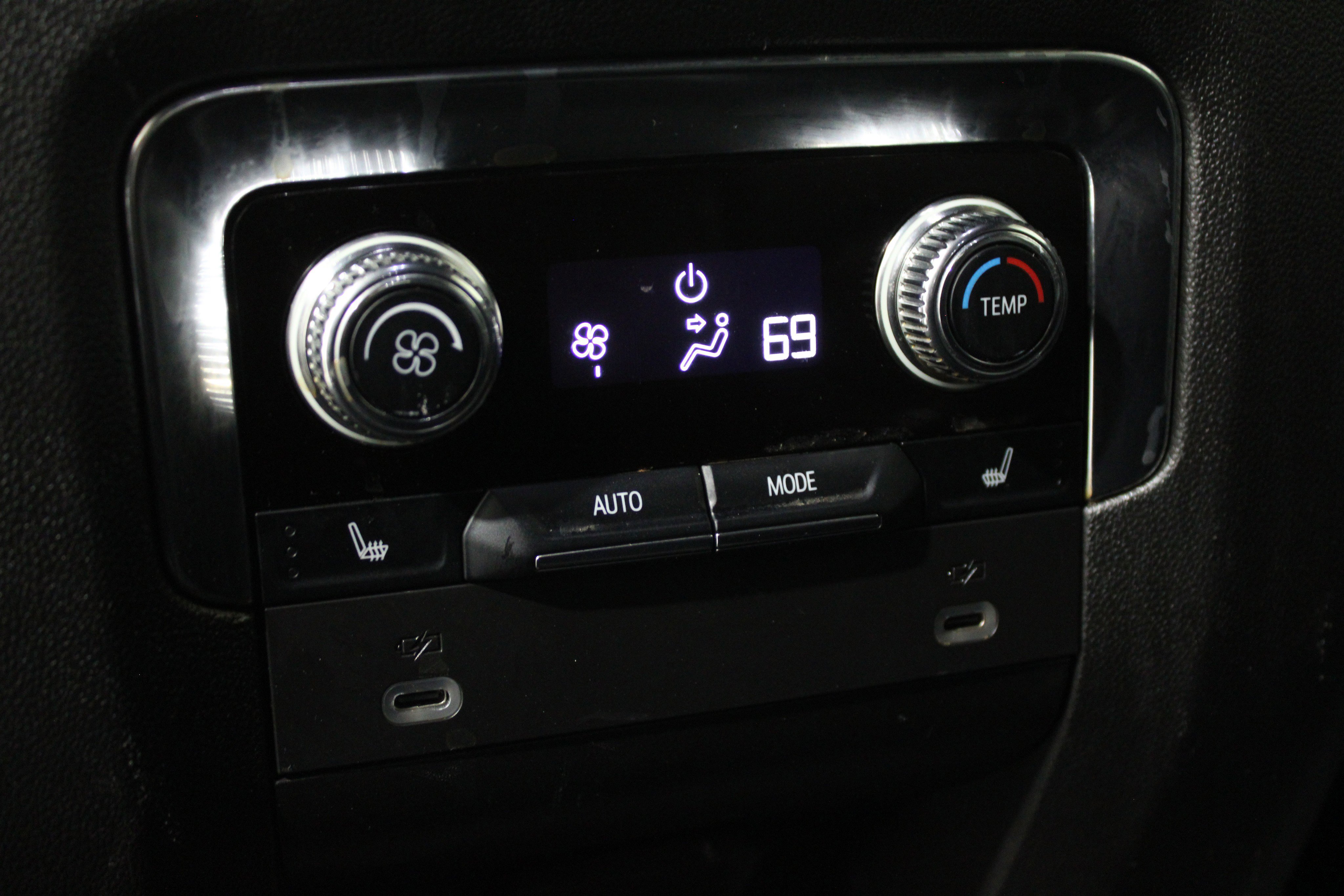 Used 2024 GMC Yukon Denali image 27