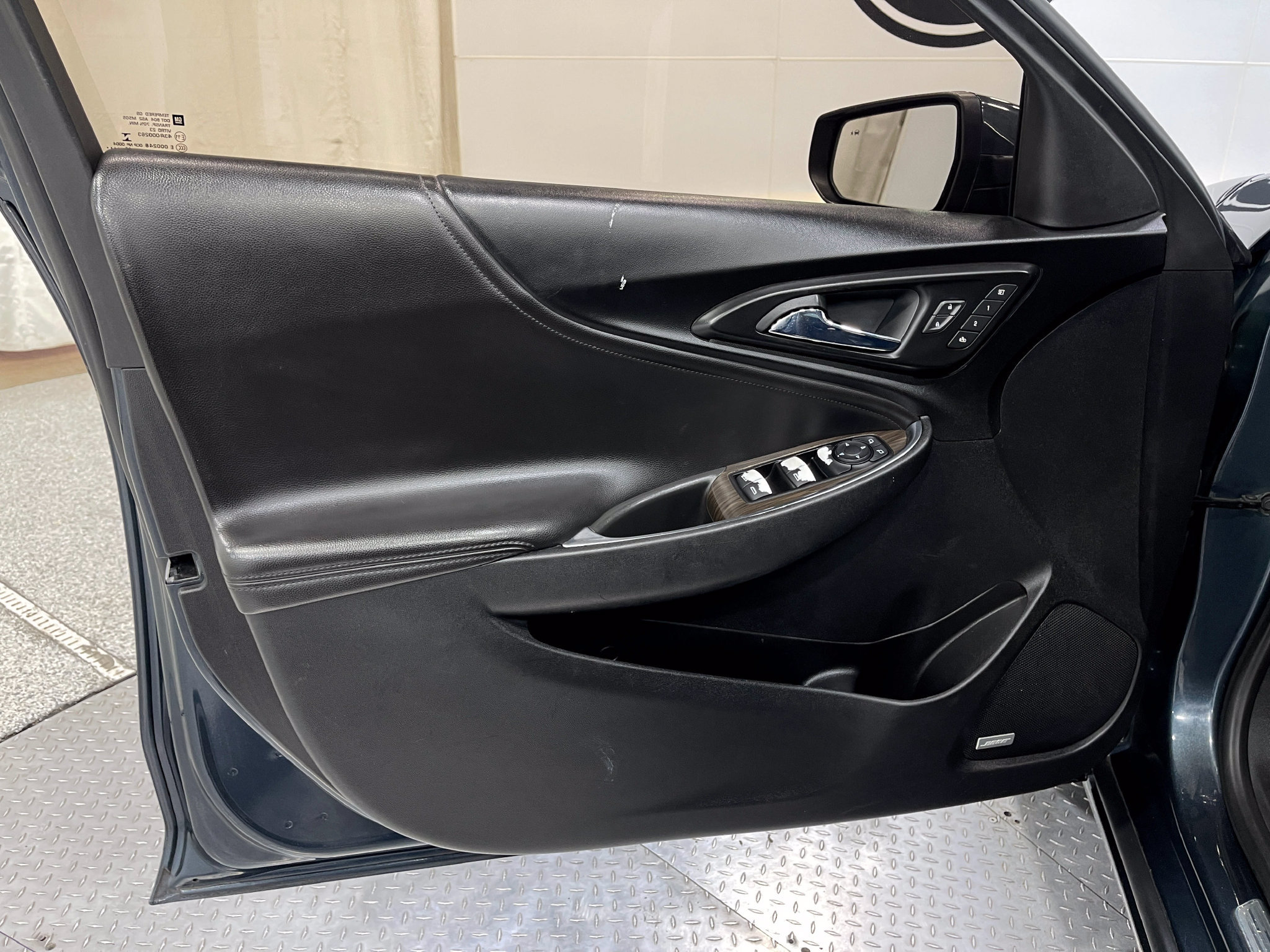 Used 2020 Chevrolet Malibu Premier FWD image 14
