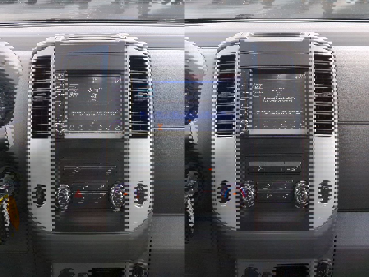 Used 2019 Nissan Frontier SV image 18