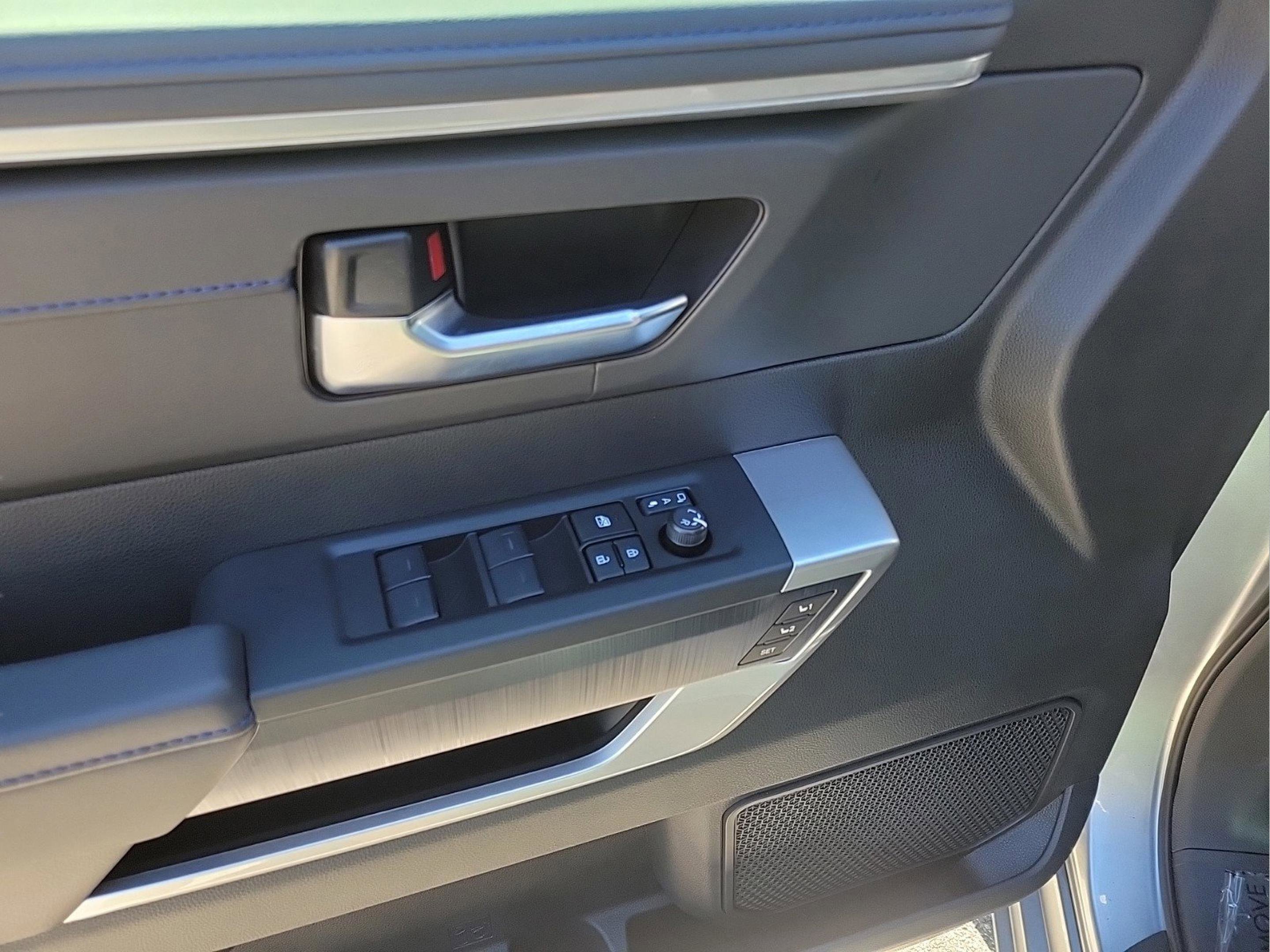 New 2025 Toyota Tundra Platinum image 7