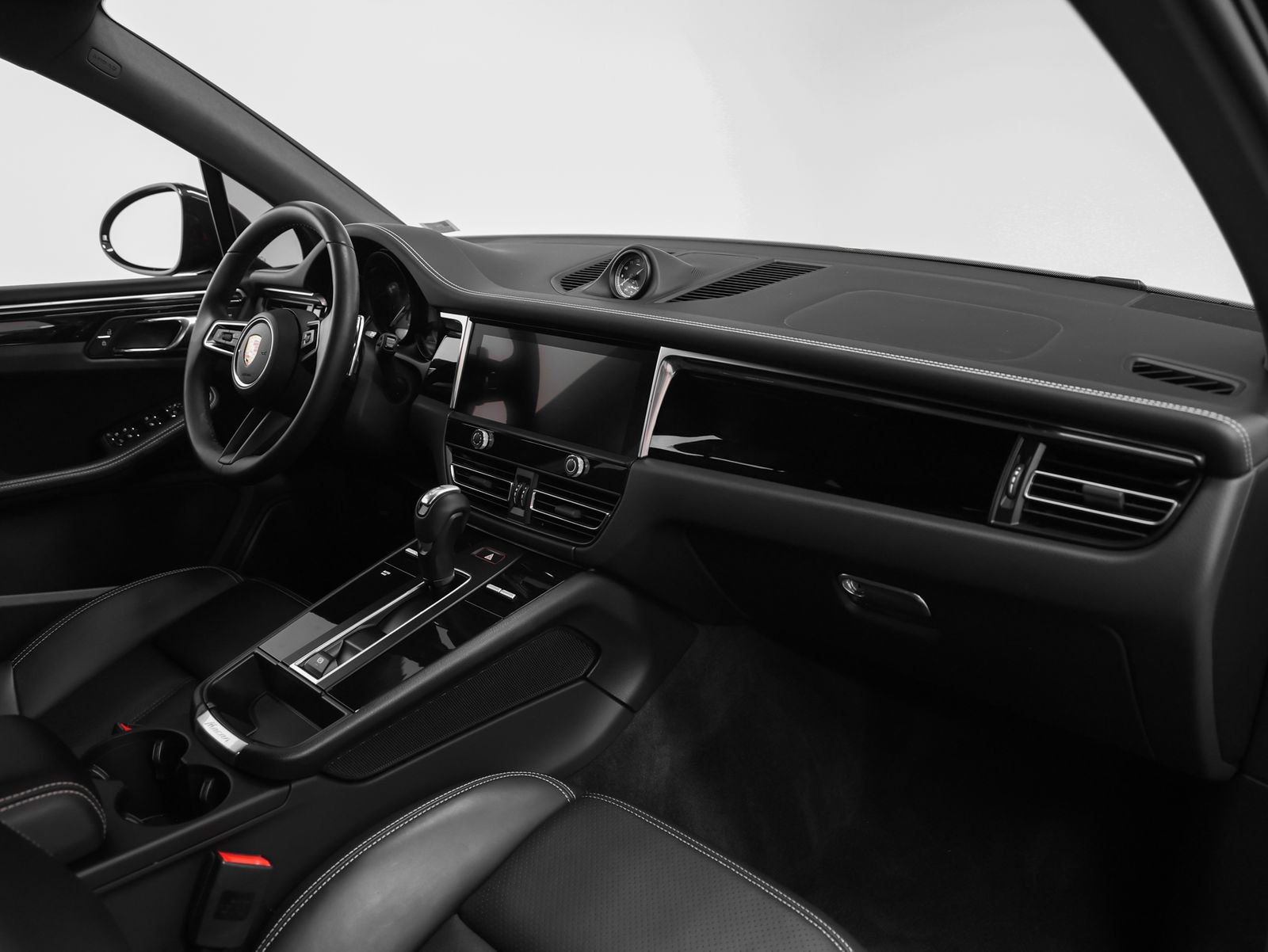 Certified 2023 Porsche Macan GTS image 27