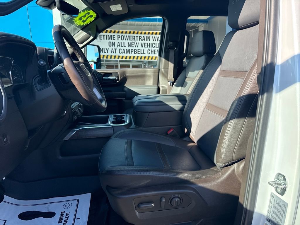 Used 2023 GMC Sierra 3500 Denali w/ Denali Ultimate Package image 11