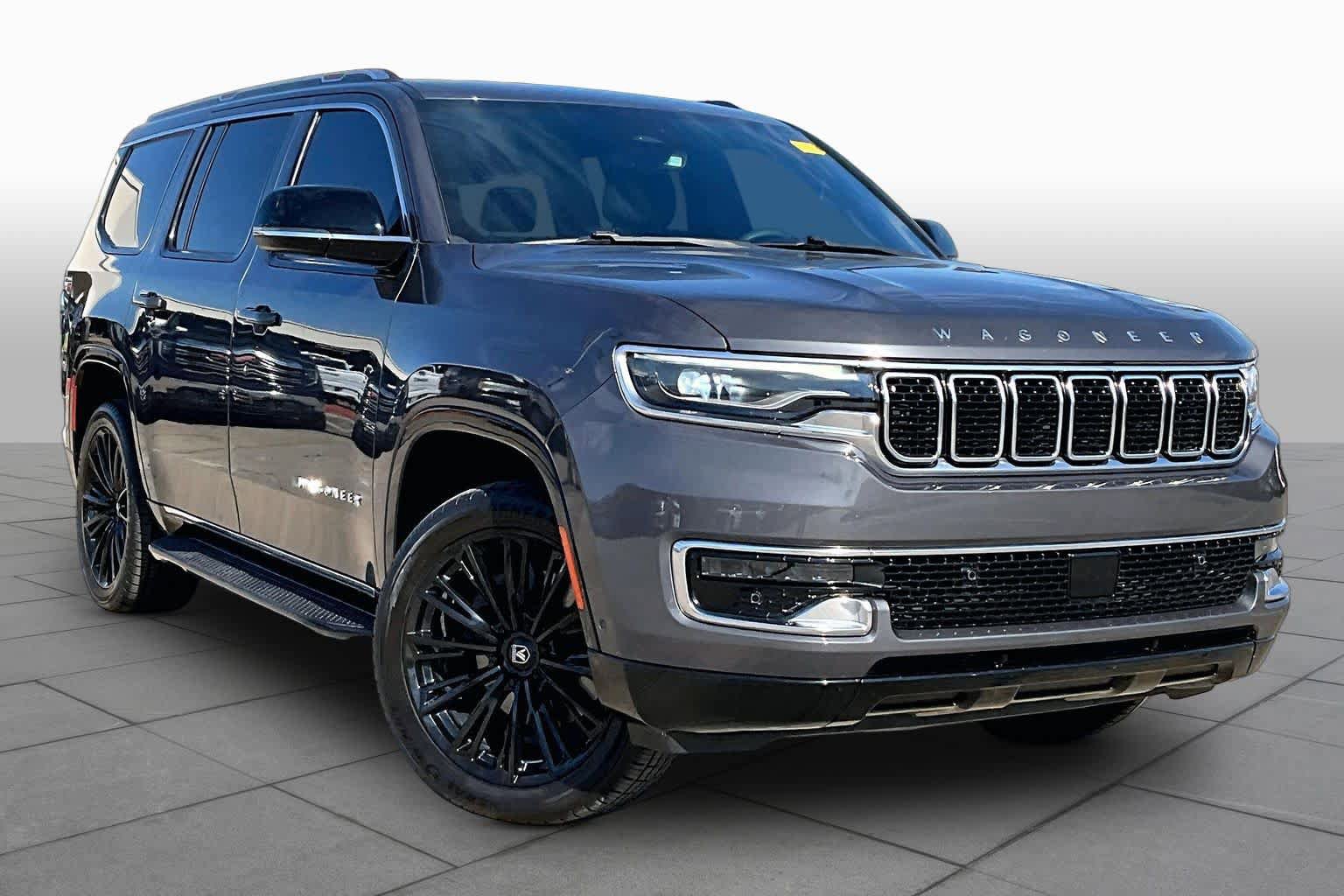 Used 2023 Jeep Wagoneer 2WD image 5