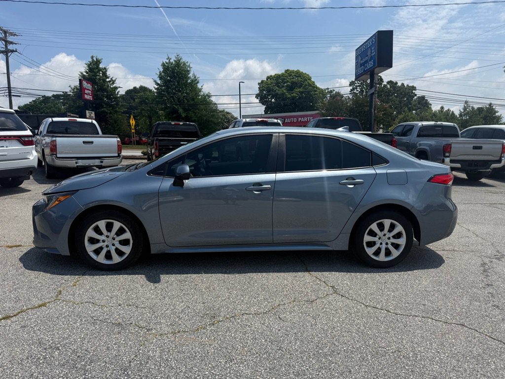 Used 2023 Toyota Corolla LE FWD image 4