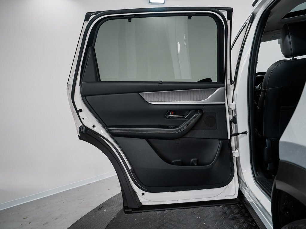 Used 2024 MAZDA CX-90 3.3 Turbo w/ Preferred Plus image 13