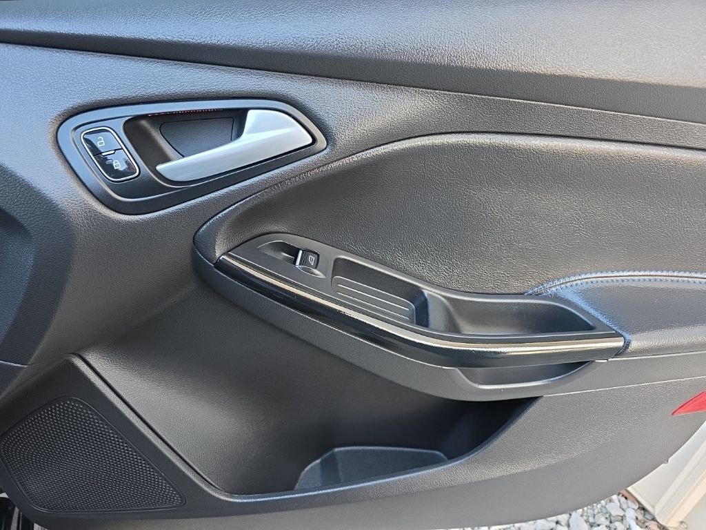 Used 2017 Ford Focus RS image 23