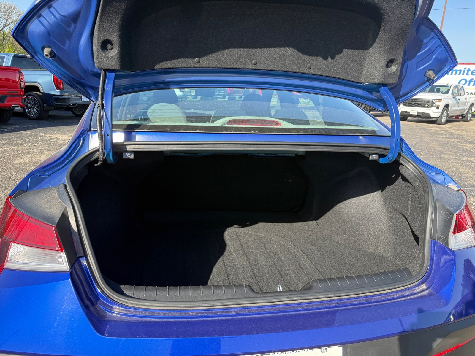 Used 2024 Hyundai Elantra SEL FWD image 16