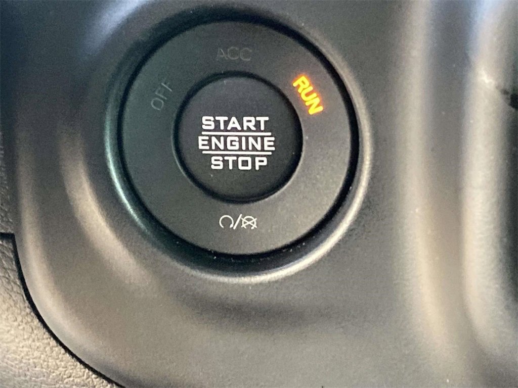 Used 2023 Jeep Wrangler Unlimited Sahara w/ Cold Weather Group image 16