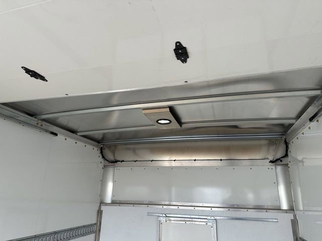 New 2024 Ford E-350 and Econoline 350 Super Duty image 31