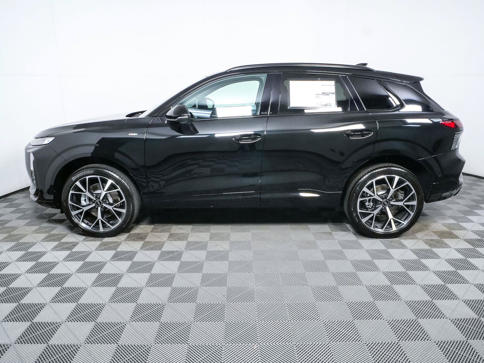 New 2026 Audi Q3 quattro 2.0T AWD/4WD image 28
