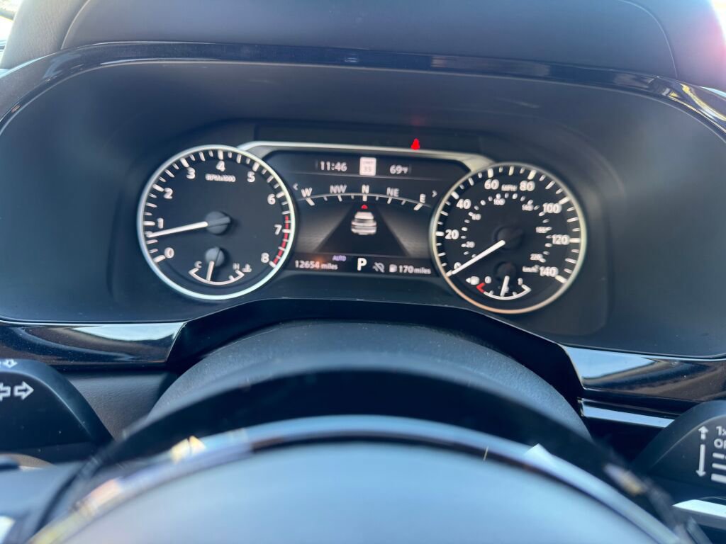 Used 2024 Nissan Pathfinder SL image 12