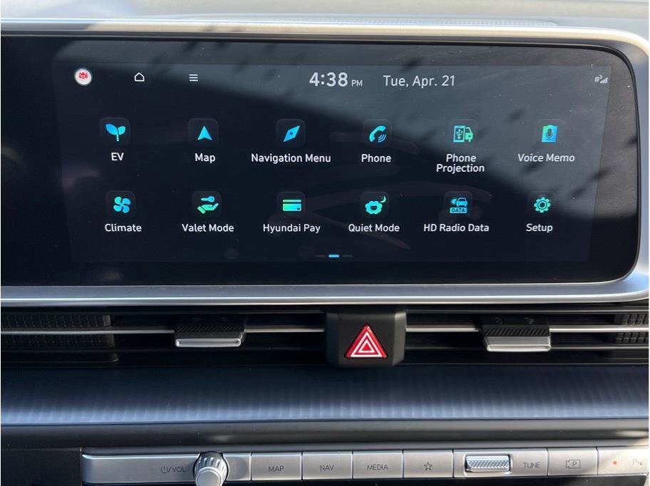 Used 2024 Hyundai Ioniq 6 SE RWD image 16