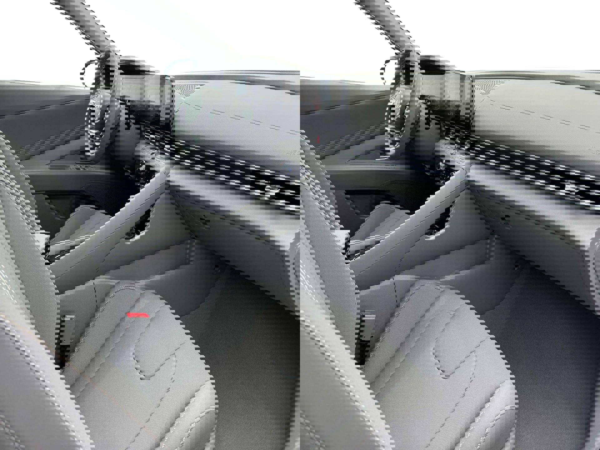 New 2025 Hyundai Elantra SEL image 15