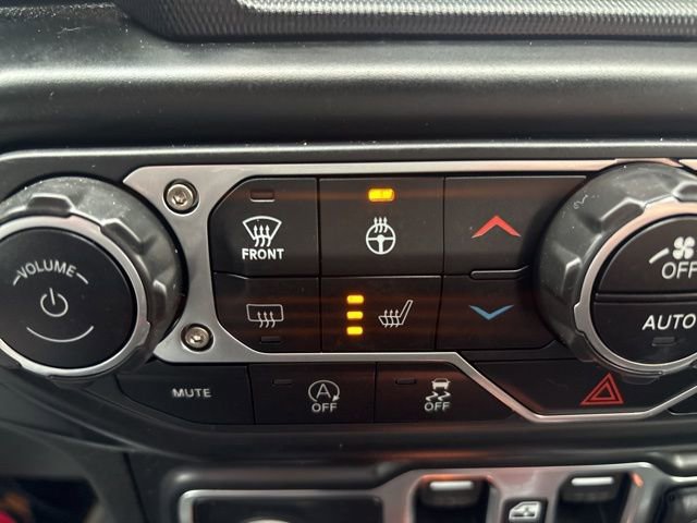 Used 2022 Jeep Wrangler Unlimited Sahara AWD/4WD image 6