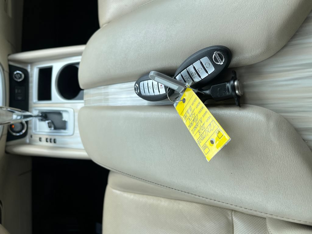 Used 2018 Nissan Murano Platinum w/ Cargo Package FWD image 29