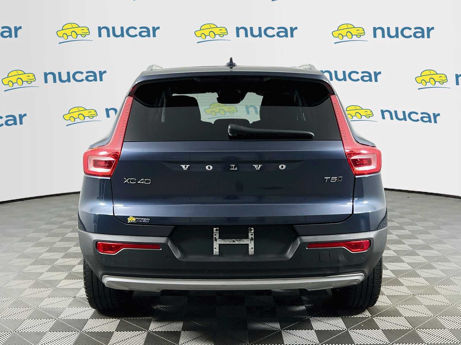 Used 2021 Volvo XC40 T5 Momentum w/ Protection Package Premier AWD/4WD image 6