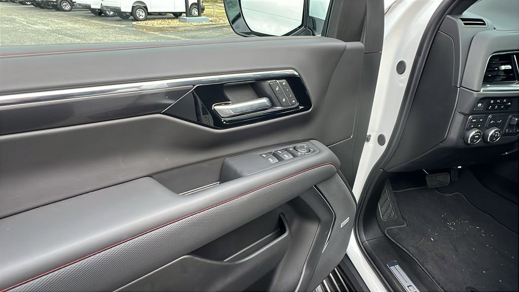 New 2025 Chevrolet Suburban RST w/ Advanced Technology Package image 12