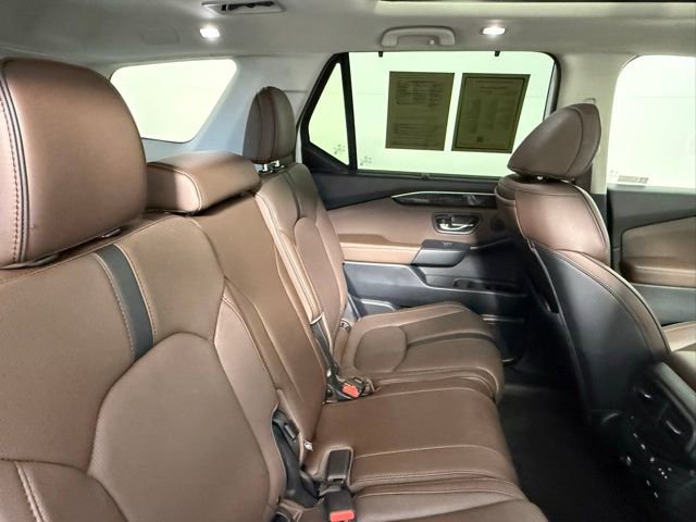 Used 2025 Honda Pilot Elite image 47