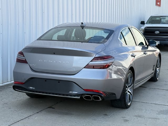 Used 2023 Genesis G70 2.0T RWD image 4