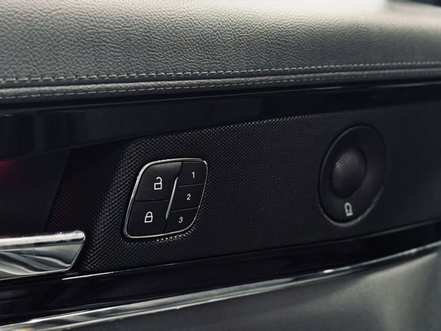 Used 2023 Lincoln Nautilus Reserve w/ Luxury Package image 16