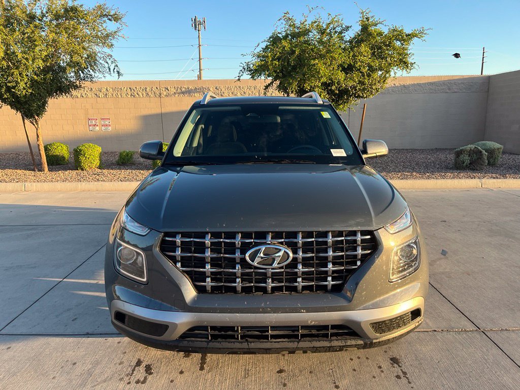 Used 2026 Hyundai Venue SEL FWD image 2