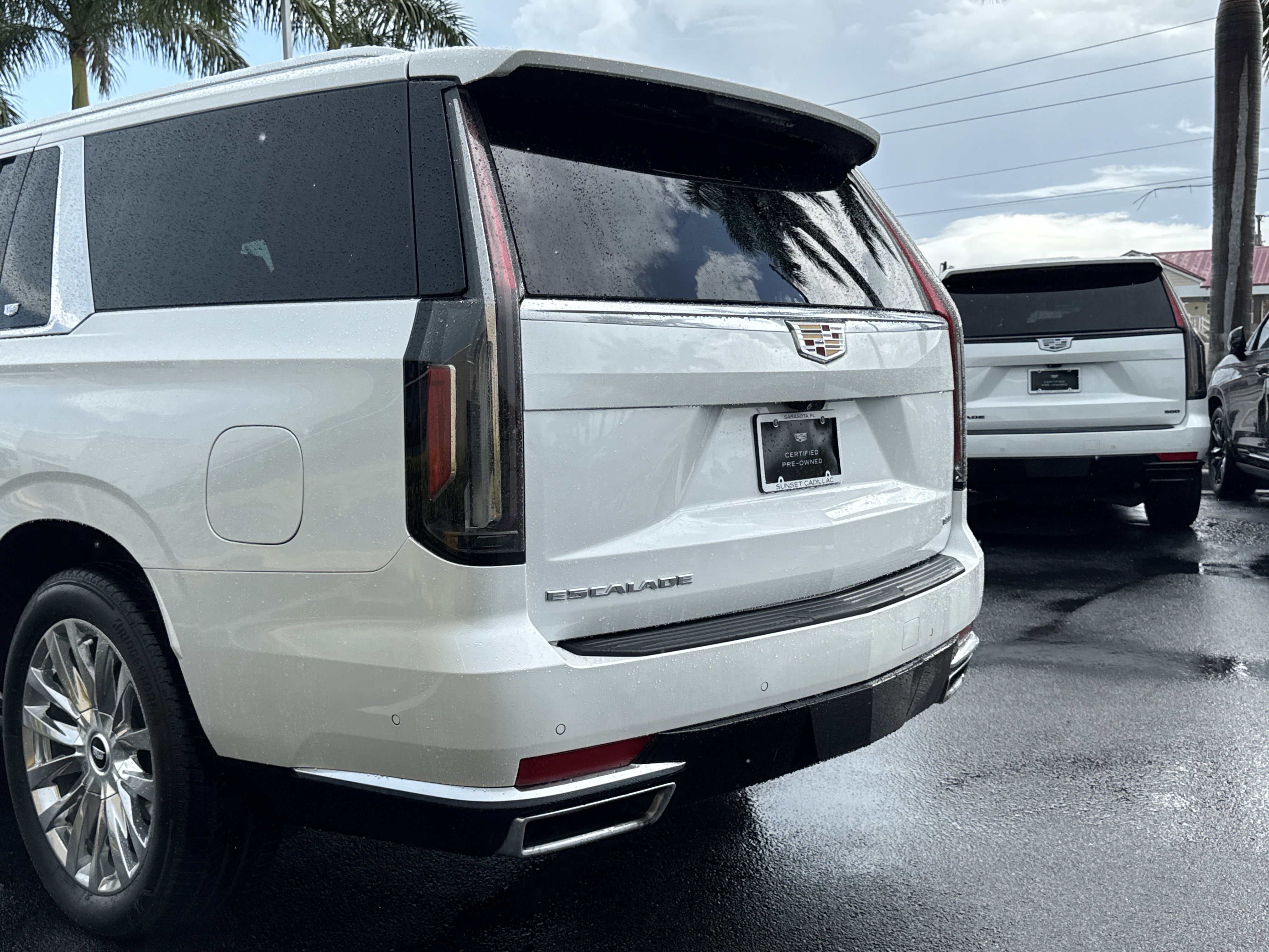 Certified 2024 Cadillac Escalade ESV Premium Luxury w/ Performance Package RWD image 10
