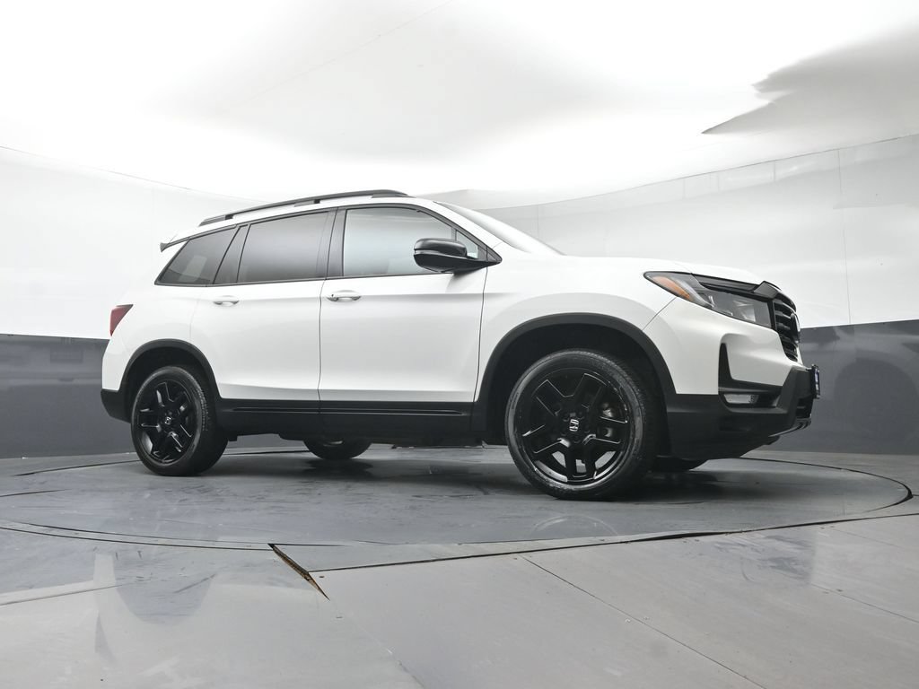 Certified 2024 Honda Passport Black Edition image 35